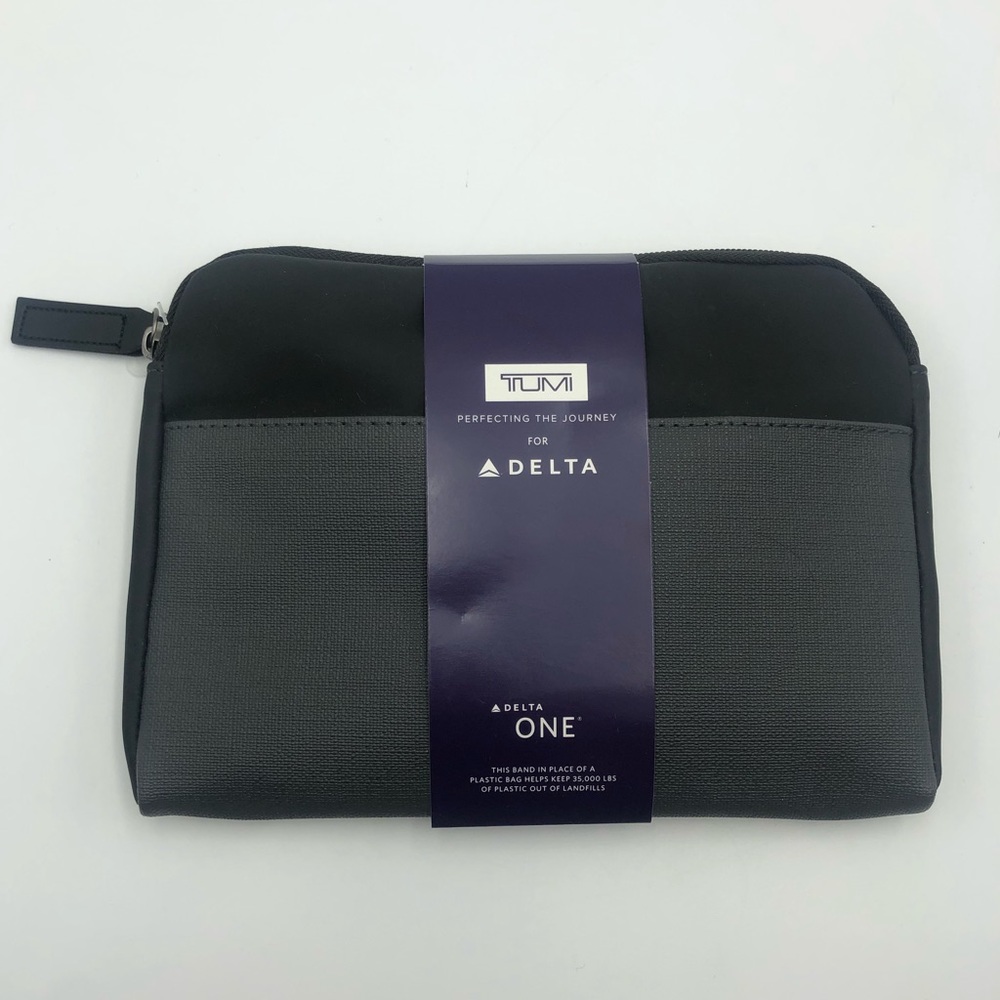 New Delta Airline One Soft Tumi Amenity Kit Black